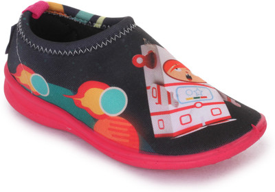 

Liberty Boys & Girls Slip on Ballerinas(Pink