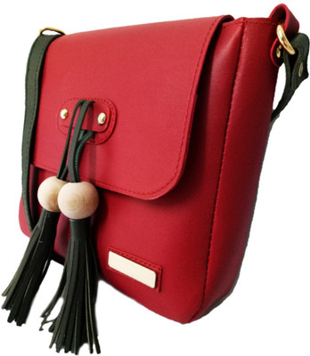 

bandicoot Women Casual, Formal Red PU Sling Bag