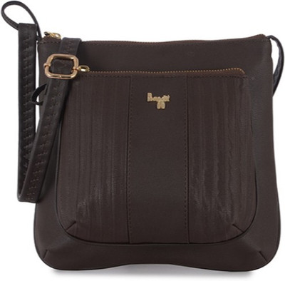 

Baggit Women Casual Brown PU Sling Bag