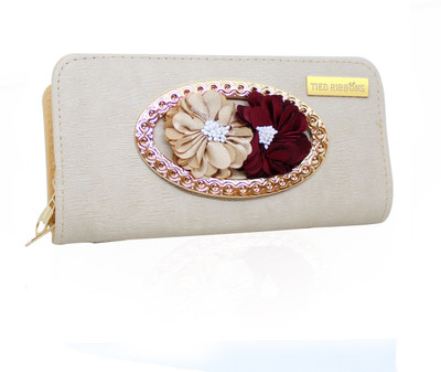 

Tied Ribbons Casual, Party Multicolor Clutch