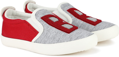 

United Colors of Benetton Boys & Girls Slip on Sneakers(Grey, 902
