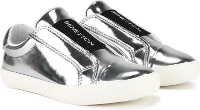 

United Colors of Benetton Boys & Girls Slip on Sneakers(Silver, 901