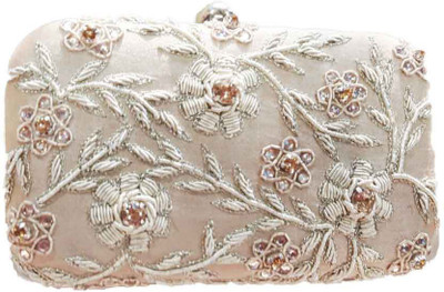 

The Indian Handicraft Store Party Pink Clutch
