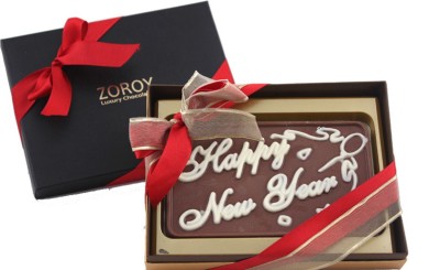 

Zoroy Luxury Chocolate Christmas and "Happy New year" Milk chocolate message bar Fudges(200 g)