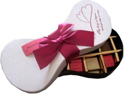 

Swankit's Bow Shape 12 Cavities Assorted Chocolate Box Crackles(120 g)