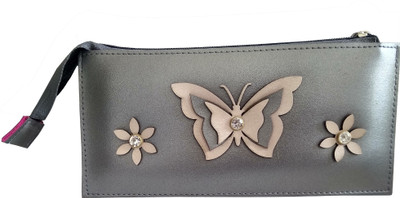 

Fashion Avenue Casual, Formal, Party Silver Clutch