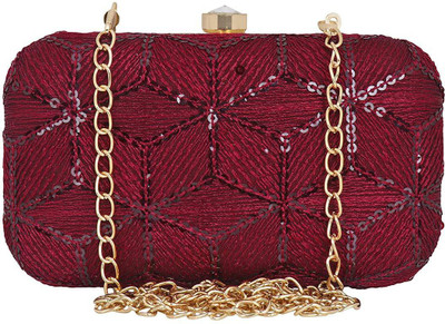 

Worthyy Enterprises Party Black Clutch