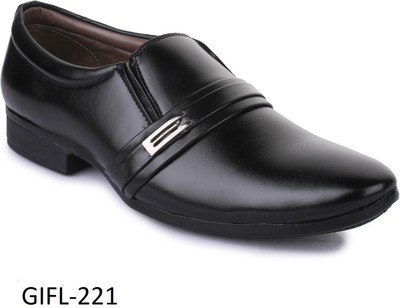 

Global India Slip On For Men(Black