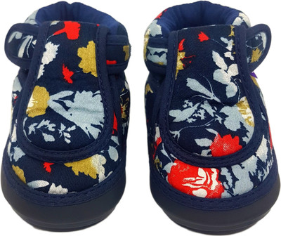 

Surprise Inside Babies Double Strap Velcro Blue & White Soft Cotton Base Booties 9 - 12 Month (NW-506) Booties(Toe to Heel Length - 14 cm Blue)