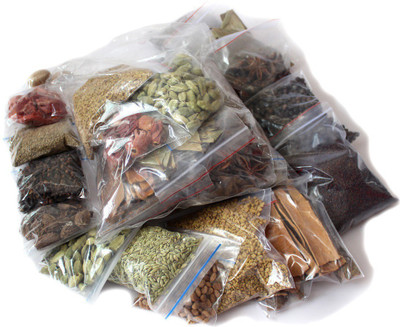 

Let's GoNuts Aromatic Fresh Set of 16 Spices (Whole Spices Combo)(16 x 45 g)