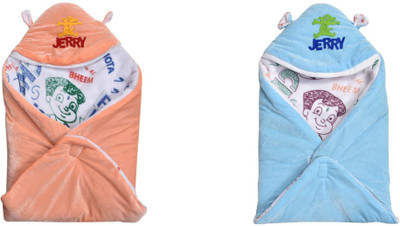 

Innovative edge Abstract  Hooded Baby Blanket(Woollen Blend, Light Green