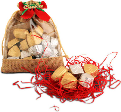 

Zoroy Luxury Chocolate Christmas Mini Pouch- 20 chocolates Fudges(200 g)