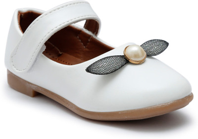 

skykids Girls Velcro Ballerinas(White