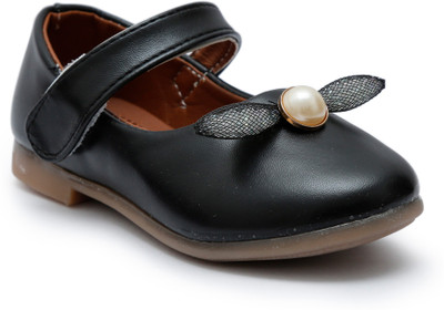 

skykids Girls Velcro Ballerinas(Black
