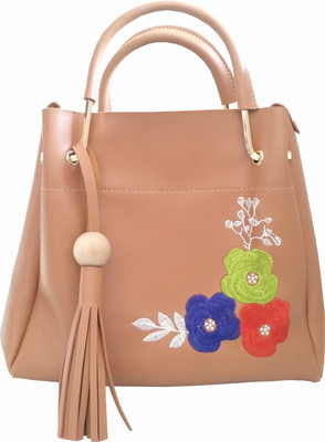 

Fashion Avenue Girls Evening/Party, Casual, Formal Beige Flex Hand-held Bag
