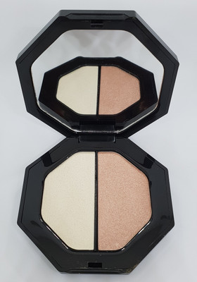 

Huda Beauty SU Glow Duo Highlighter (Shade 01) Highlighter(Twin 2 Shades)