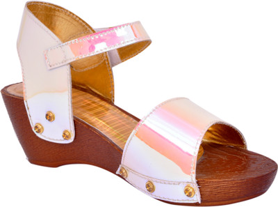

REALFOOTWEAR Girls Velcro Wedges(Gold