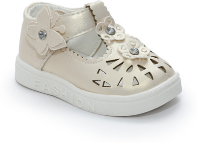 

skykids Girls Velcro Ballerinas(Beige