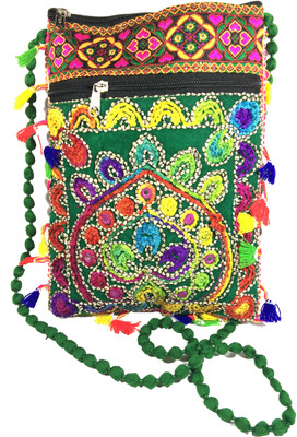 

VeePlay Women Casual Green, Multicolor Brocade Sling Bag