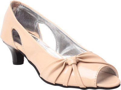 

MSC Women Cream Heels