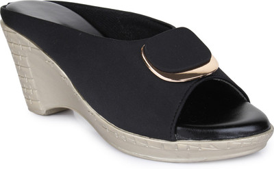 

Rimboll Women Black Wedges
