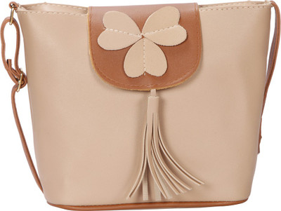 

Bagkok Sling Bag(Beige)