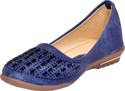 

REALFOOTWEAR Girls Slip on Jutis(Blue