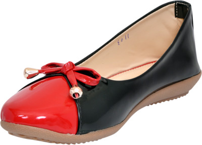 

REALFOOTWEAR Girls Slip on Jutis(Black