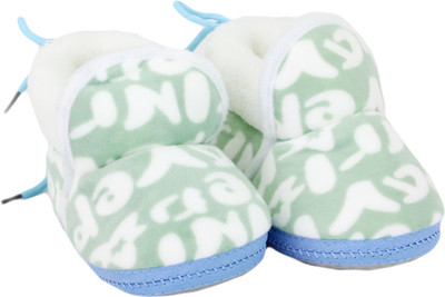 

Neska Moda 0 To 12 Month Baby Booties(Toe to Heel Length - 12 cm Green, White)