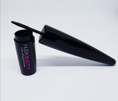 

Huda Beauty Roller Wheel Eyeliner 2(black)