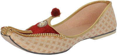 

Rajsahi Mojari Mojaris For Men(Multicolor