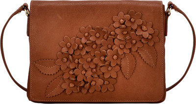 

Eske Shoulder Bag(Tan)