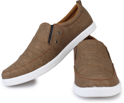 

D-SNEAKERZ Synthetic Leather Casual Partywear Loafers Shoes For mens and Boys Loafers For Men(Brown
