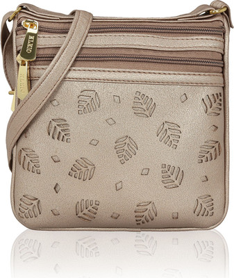 

Kleio Women Formal, Casual Beige PU Sling Bag