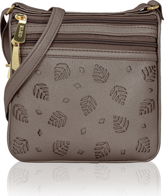 

Kleio Women Formal, Casual Grey PU Sling Bag