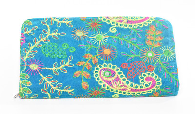 

Smahi Creations Casual Blue Clutch