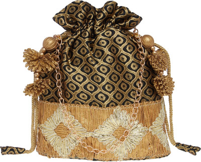 

TARUSA Textured Potli(Black)