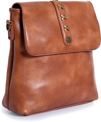 

Lino Perros Sling Bag(Tan)