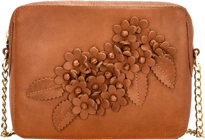 

Eske Sling Bag(Tan)