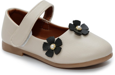 

skykids Girls Velcro Ballerinas(Beige