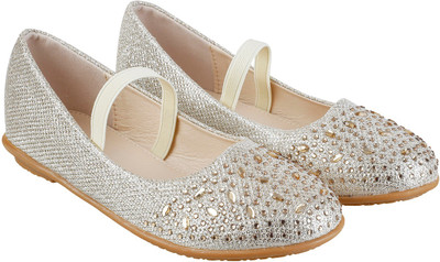 

Metro Girls Slip on Ballerinas(Gold, 15;gold