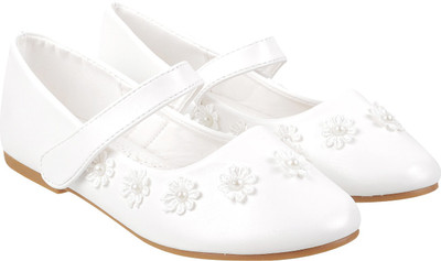 

Mochi Girls Velcro Ballerinas(White, 16;white