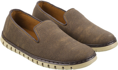 

Mochi Boys Slip on Moccasins(Brown, 12;brown