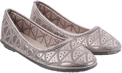 

Mochi Girls Slip on Ballerinas(Grey, 29;gun metal