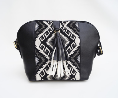 

Carry on Bags Girls Casual Black Polyester, PU Sling Bag
