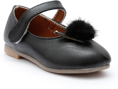 

skykids Girls Velcro Ballerinas(Black