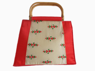 

Esthetic Mind Party Red Clutch