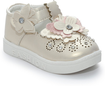 

skykids Girls Velcro Ballerinas(Beige