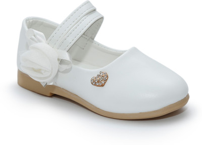 

skykids Girls Velcro Ballerinas(White