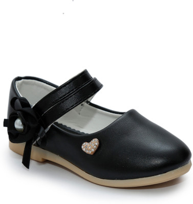

skykids Girls Velcro Ballerinas(Black